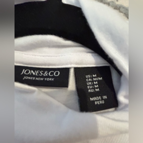 Jones & Co White Mock Turtleneck - Picture 4 of 5